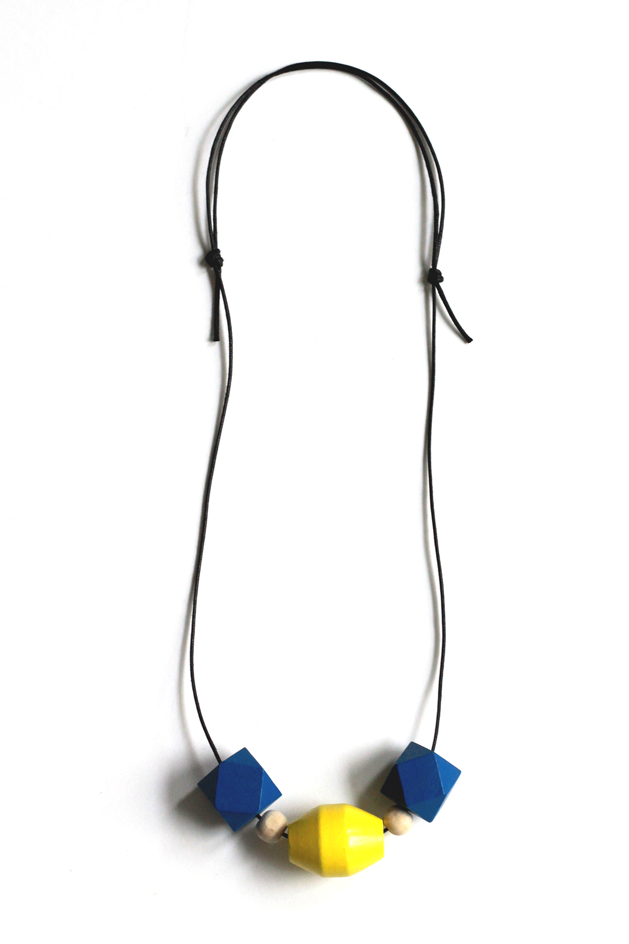 color block necklace from the collection 'les complémentaires' by pop-a-porter