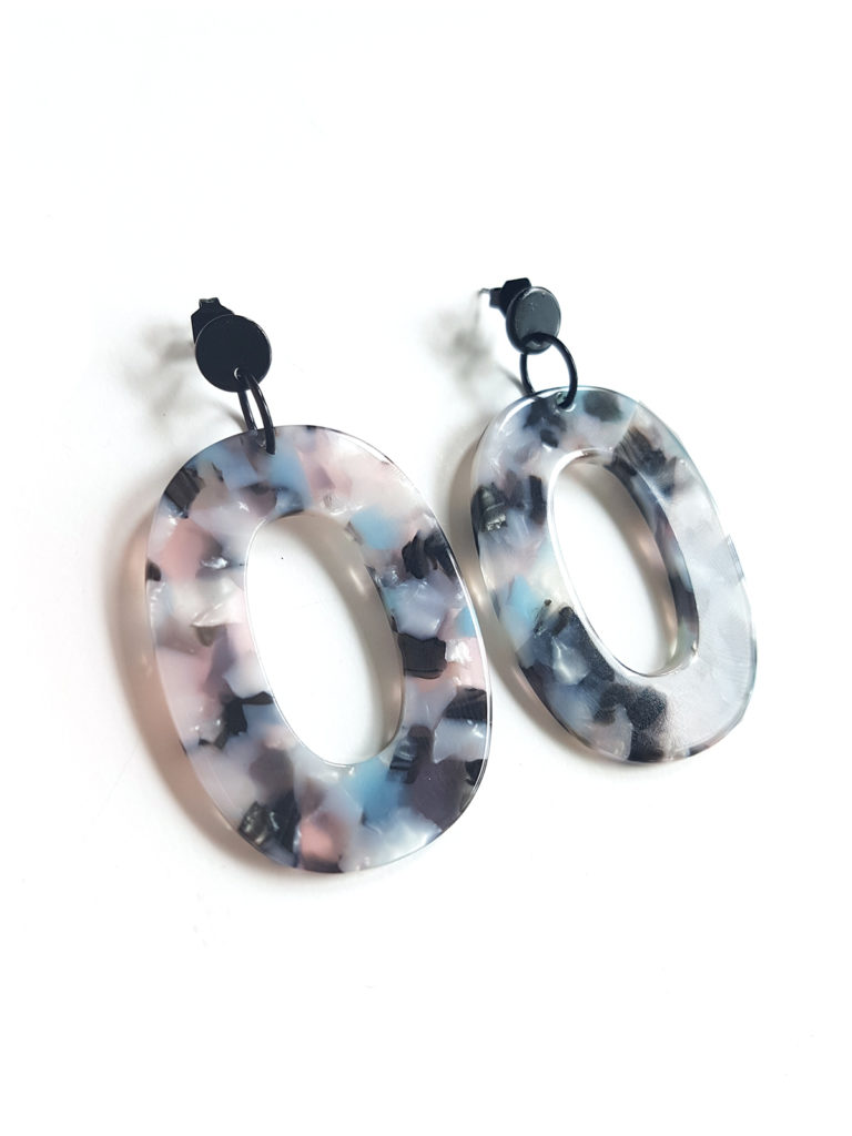 tortoiseshell inspired resin pendant earring by Pop-a-porter