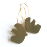 khaki acrylic bird pendant hanging on 18K gold plated Golden Creole.