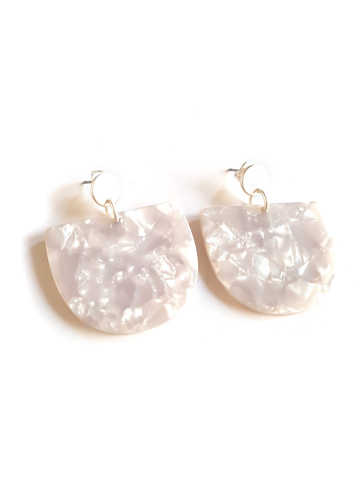 acetate_pendant_earrings_perly_white_pin pearly white pendant acetate earrings by pop-a-porter