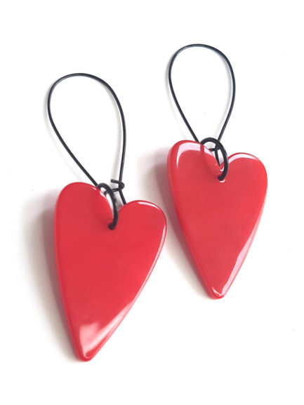 red heart acetate pendant earrings by pop-a-porter